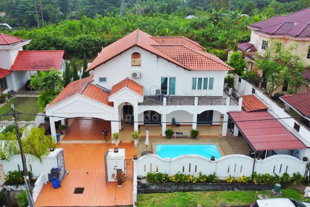 2 Storey Bungalow Seksyen 8 Shah Alam (7 Room With Swimming Pool) 1
