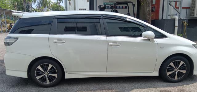 Toyota Wish 1.8S sport/Eco Zge20 - 5