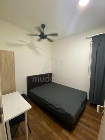 Medium Room for rent in Sentul 1
