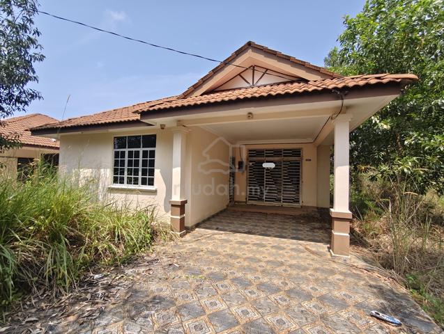 Banglo Tmn Desa Baroh, Tanjung Damai, Gong Badak, Kuala Nerus. 1
