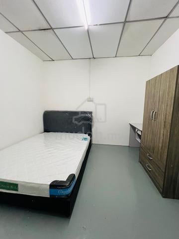 Room for rent (opposite Imperial Permaisuri Mall) 1