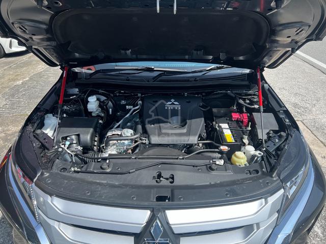 YR 2022 Mitsubishi TRITON 2.4 VGT - 4
