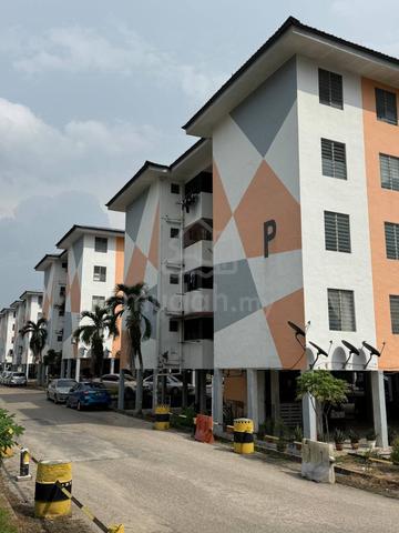 Flat Sri Lanang (Desa Tebrau) 1