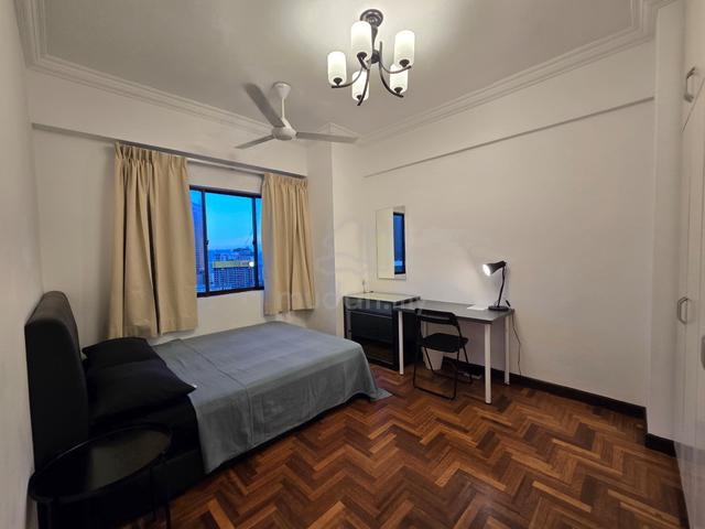 Middle Room For Rent in Bukit Bintang KL (1 Working Professional Only) 1