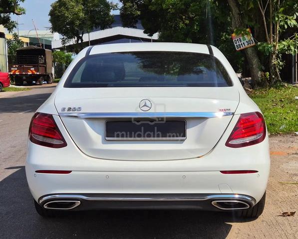 2017 Mercedes Benz E200 AVANTGARDE (CKD) 2.0 (A) - 4