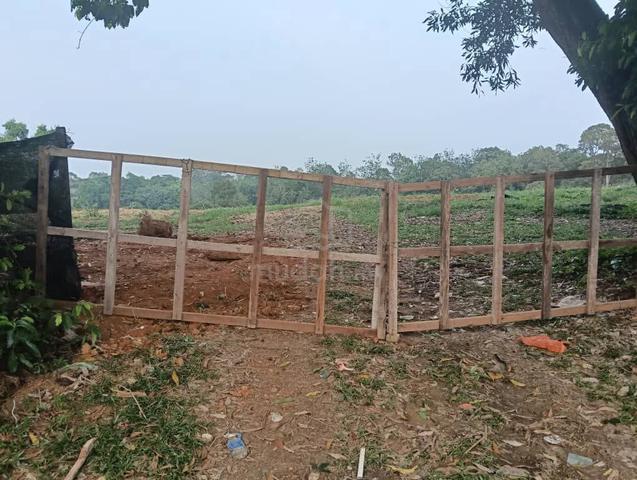 Agricultural land facing the main road 1