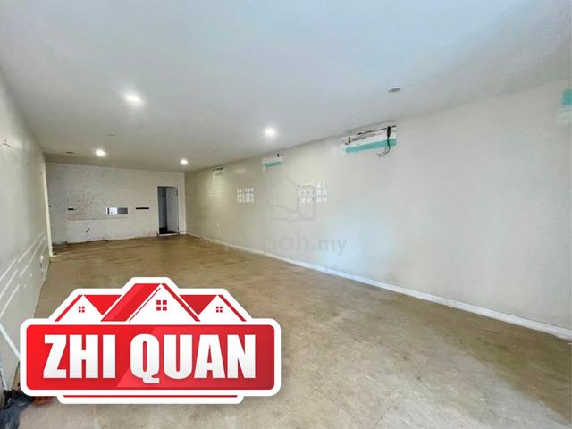 JELUTONG Ground floor 1400sf Shoplot Medan BATU LANCANG Corner unit 1