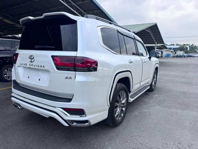 2023 Toyota LANDCRUISER 3.3 ZX FJA300W (A) - 4