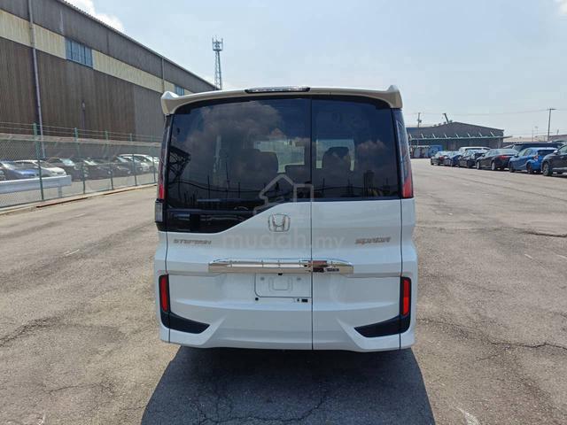 Honda STEPWAGON 1.5 SPADA 2021 8 SEATER - 2