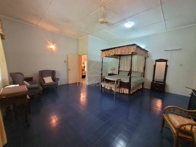 Bungalow House 1