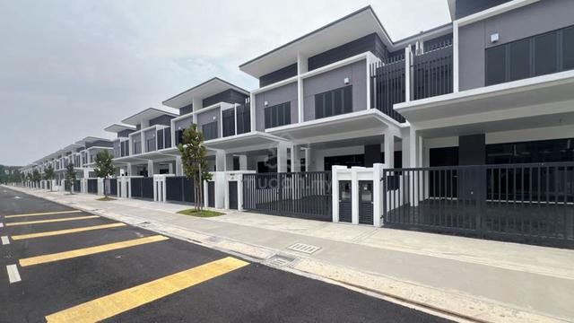 NEW COMPLETED SELLING SNP PRICE GATED & GUARDED Alam Impian Shah Alam 1
