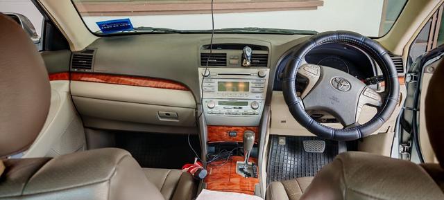 2010 Toyota CAMRY 2.0 E FACELIFT (A) - 5