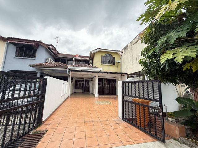 FULLY EXTENDED 🔥 RENOVATED 🔥 2 Storey Terrace Seksyen 20 Shah Alam 1