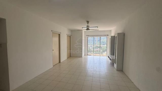 Lakeview Apartments 1