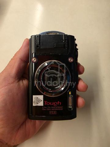 Olympus Stylus TG-4 Tough Camera with PT-056 Housi - photo 2 of 6