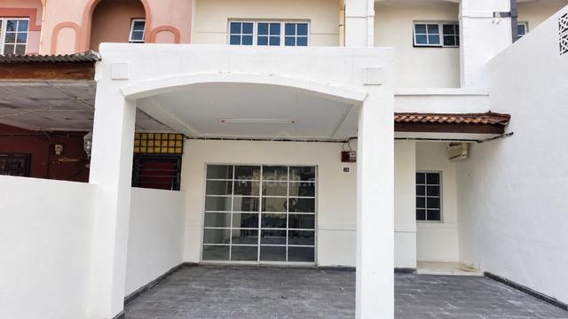 Newly Renovated 2-Storey Terrace House Puncak Alam 1