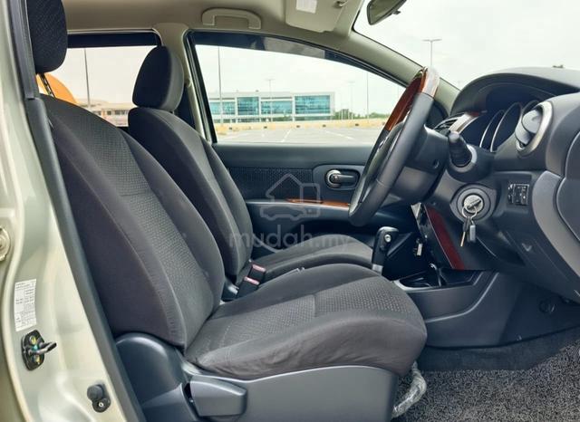 [2013] Nissan GRAND LIVINA 1.8 PREMIUM 8 Seater - 4