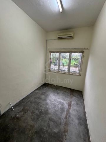 Skudai Bandar Selesa Jaya Jln Silat Lincah L.Cost Double Storey House 5