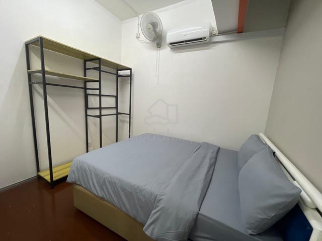 Taman Molek Common Room for Rent 1