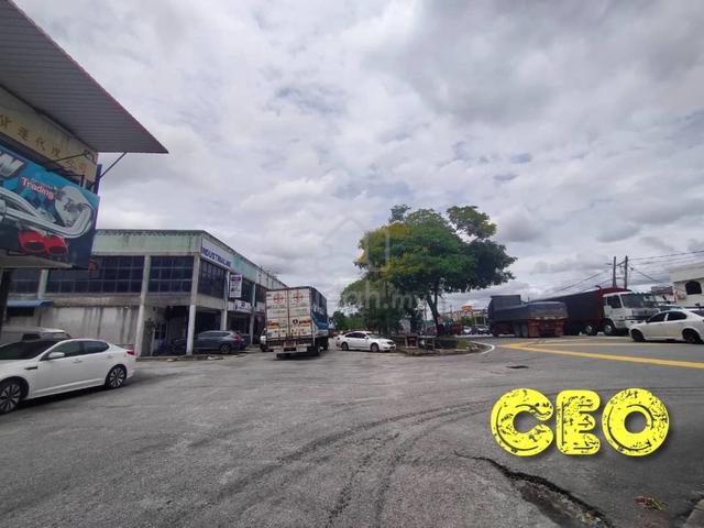 Facing Main Road 1.5 Storey Light Industry Terrace at Juru for Sale 1