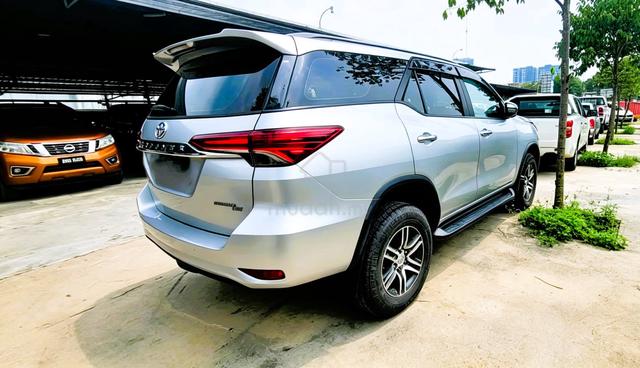 Toyota Fortuner 2.4 VRZ AUTO 4X4 CKD  2 DIGIT NO  - 1