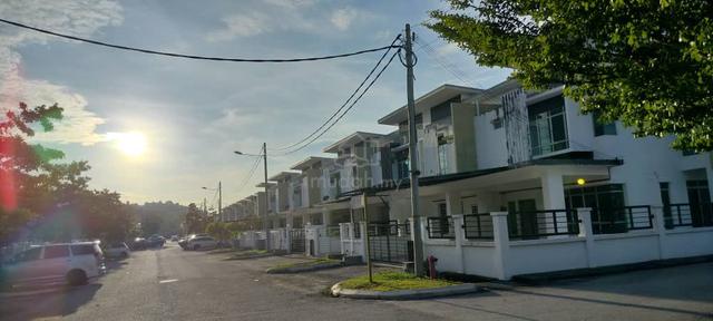 Corner Lot Zaitun @ Bandar HillPark Puncak Alam 1