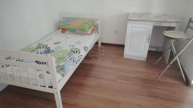 Room for rent in Miri 1