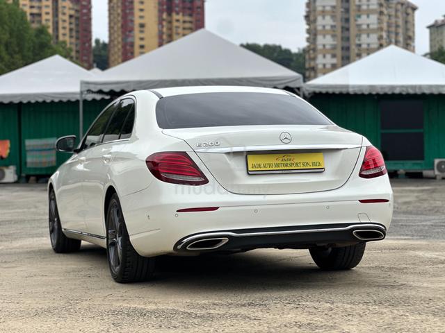 2017 Mercedes Benz E200 AVANTGARDE 2.0(RAYA PROMO) - 4