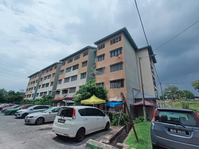Flat Taman Semarak 2 1