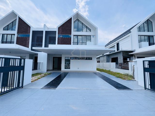Elmina Green 8 Near Lakeside Mall, New Semi Detached House 1