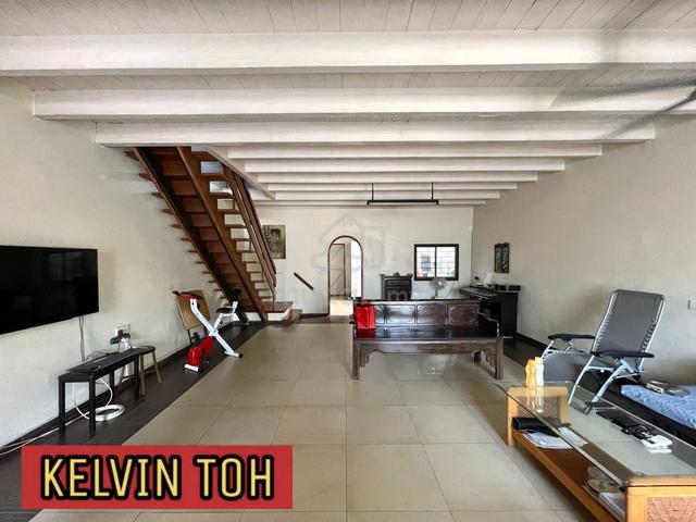 2 STY TERRACE LA 1604sf BASIC CONDITION PRIME LOCATION AIR ITAM 4 CAR 1