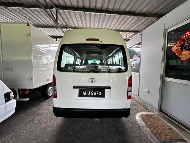 Toyota Hiace 2.7 WIndow Van 2010/2011 - 4