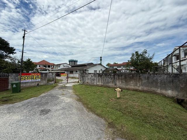 Single Storey Bungalow House at Greentown 1