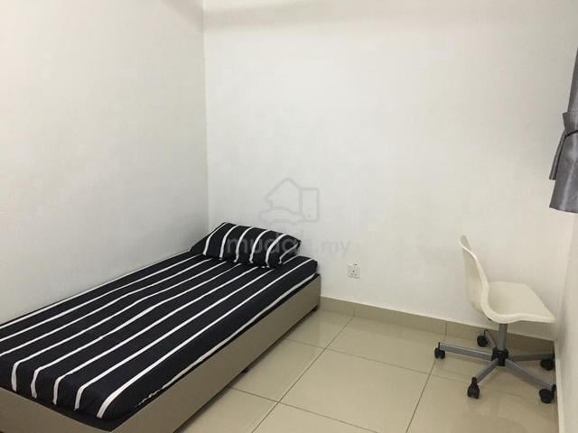 Fully Furnished Medium Room For Rent at Pacific Place 1