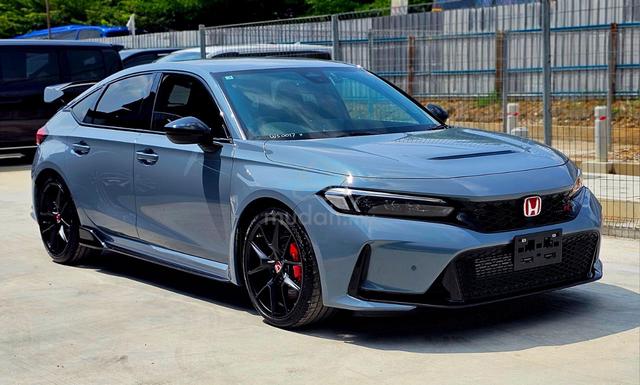 2025 Honda CIVIC TYPE R RACING BLACK EDITION (M) - 1