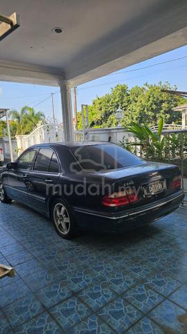 2000/05 Mercedes Benz E240 ELEGANCE (CBU) 2.4(A) - 2