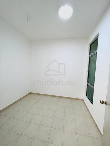 Ground floor Townhouse @ Bandar Cemerlang, Ulu Tiram 4
