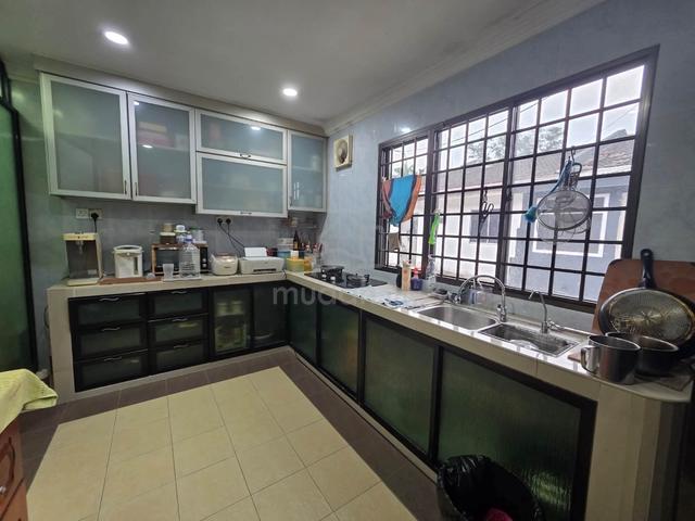 Spacious big size 22x70 single storey at johor jaya 1