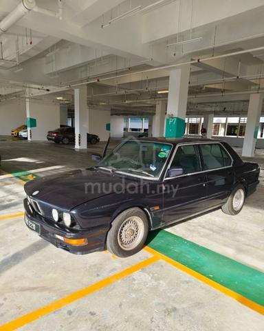 BMW E28 ; 5 SERIES 525i Classic ; Auto - 1