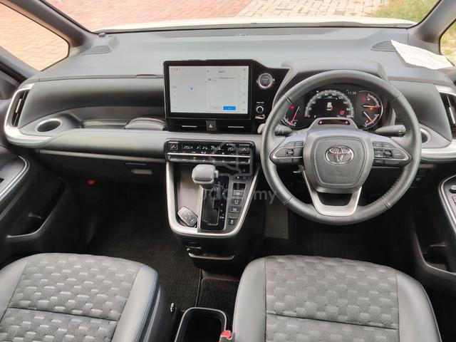 Unreg Recon 2023yr Toyota Voxy 2.0 AT S-Z Spec - 5
