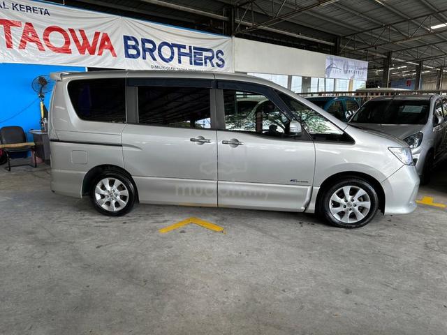 2013 Nissan SERENA 2.0 S-HYBRID HIGHWAY STAR - 2