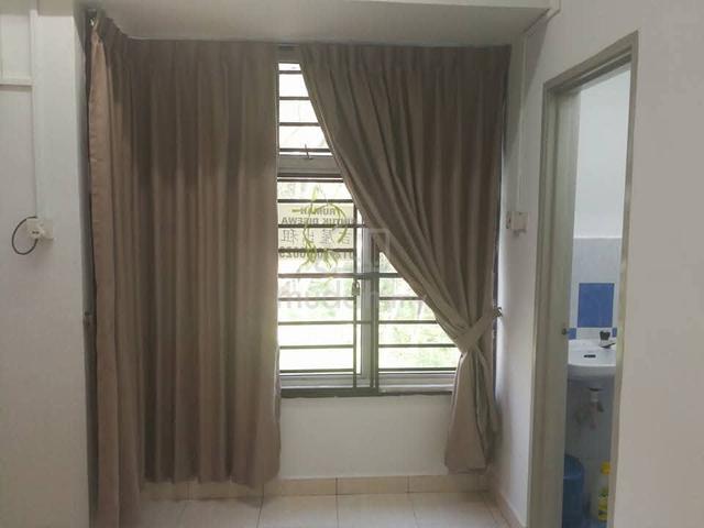 Taman Nusa Bestari, Shop Apartment 1