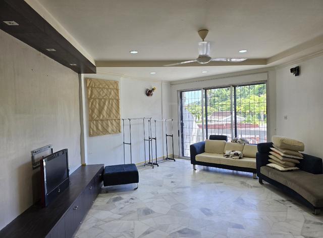 The Colonnades Condominium 1