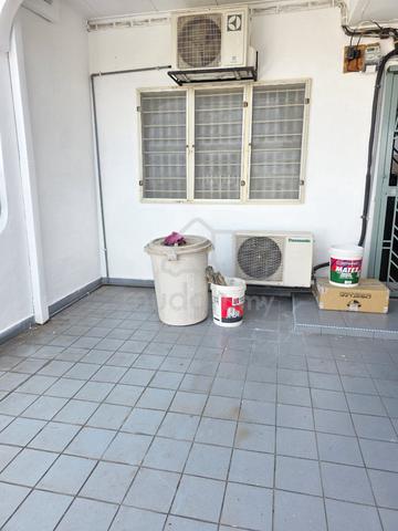Single Storey Link House Intermediate Taman Berkeley 1