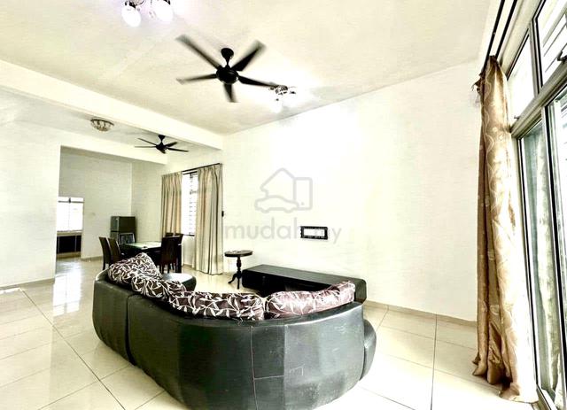 LA Garden @ JP Perdana Double Storey Terrace House Endlot 4 Bed 3 Bath 1