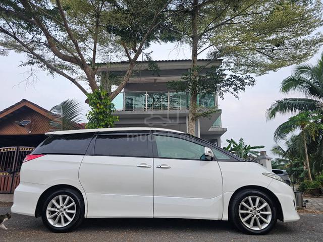 2011 Toyota ESTIMA 2.4 MOONROOF 7 SEATER 2 PWRDOOR - 2