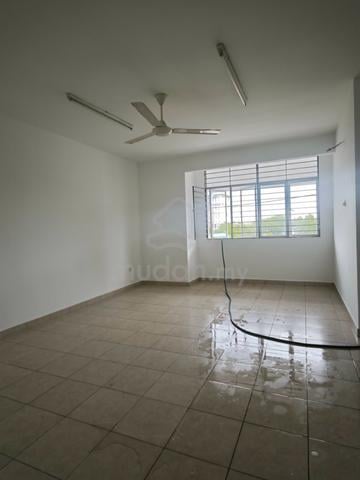 Double storey landed house taman jelok impian saujana kajang 1