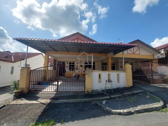 NEAR HIGHWAY End Lot Single Storey for Sale Bukit Galena Seremban 1