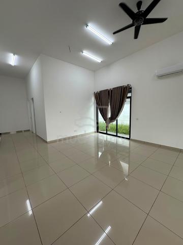 1 Storey Semi-D Partial Furnished 4 Bed 2 Bath Jalan Bayan Kulai 1