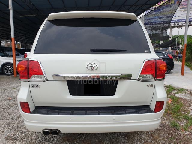 13/18 Toyota LANDCRUISER URJ202 4.6 V8 (A) ZX Spec - 4